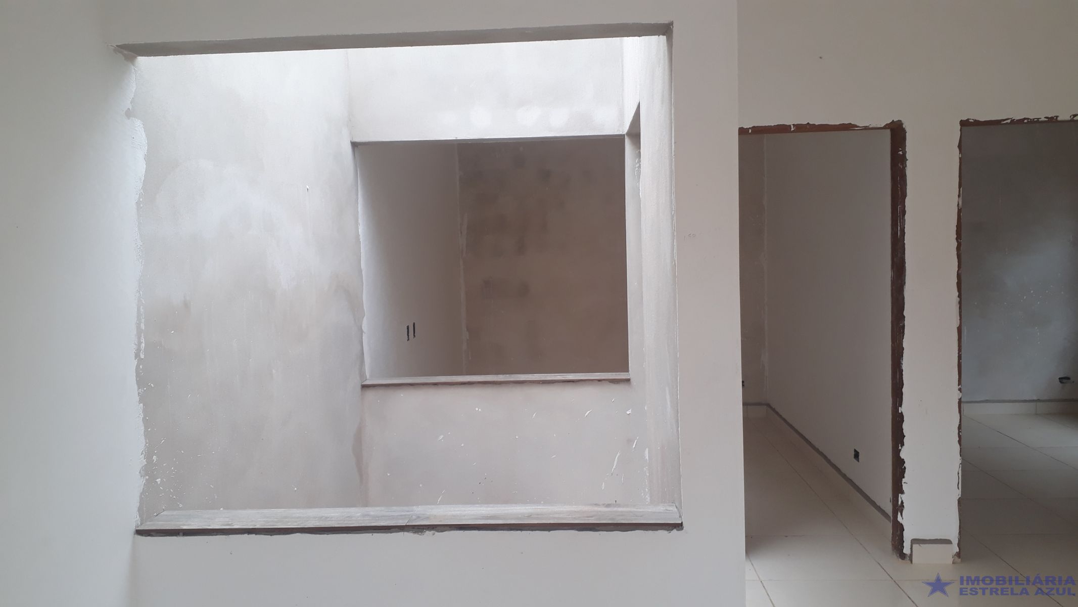 Casa para venda no bairro Balneário Oásis em Peruíbe