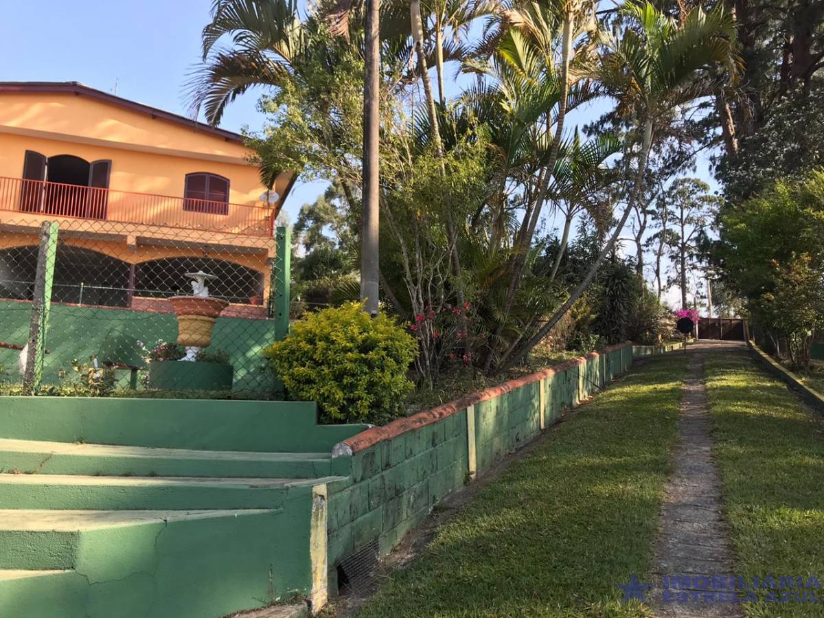 Chácara no bairro Chácaras Bom Tempo