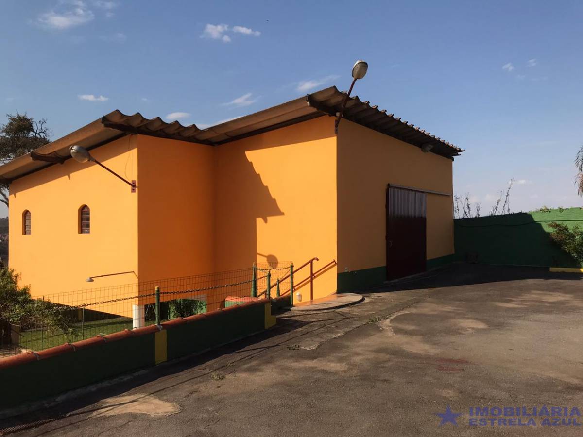 Chácara no bairro Chácaras Bom Tempo