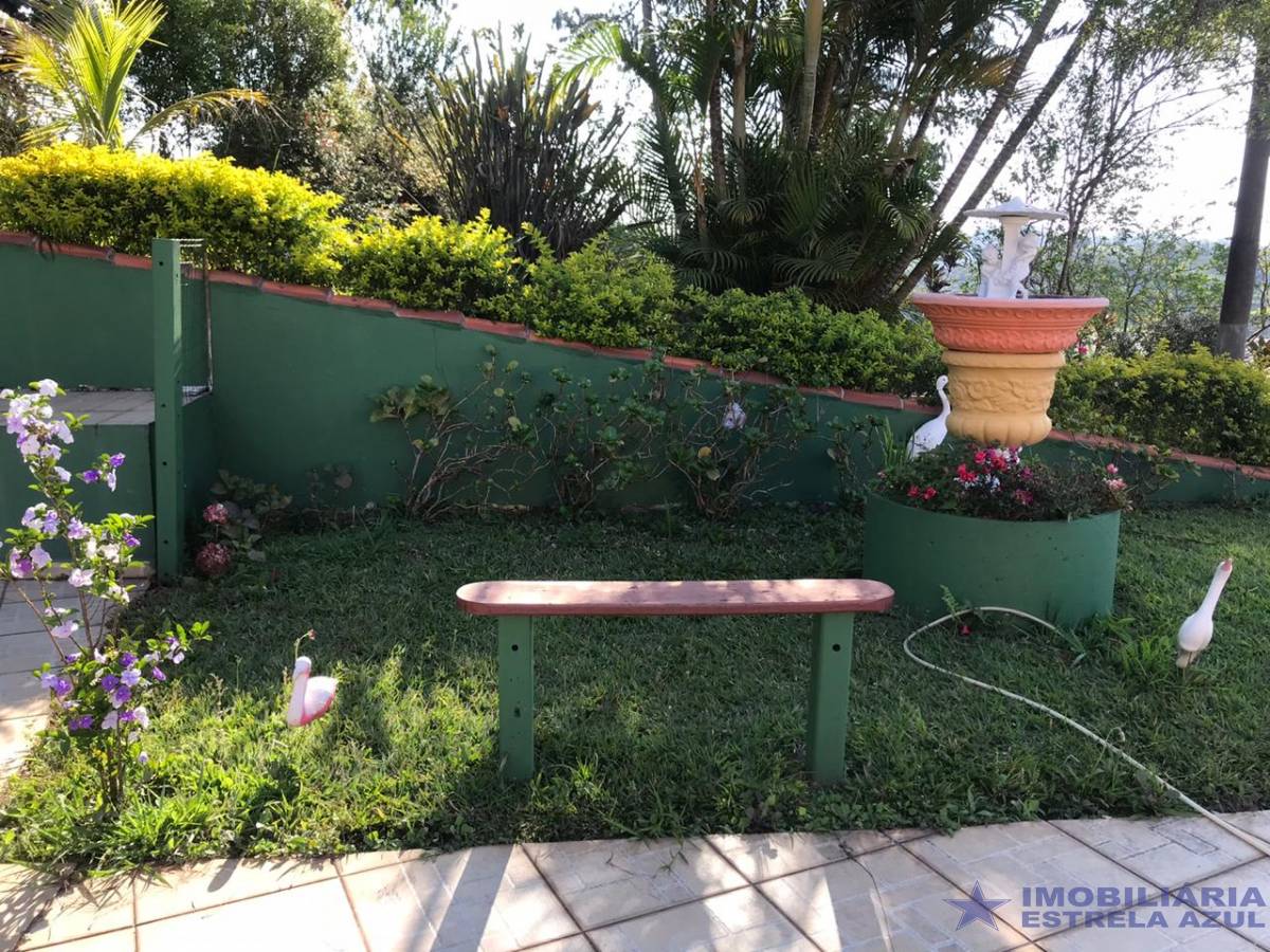 Chácara no bairro Chácaras Bom Tempo