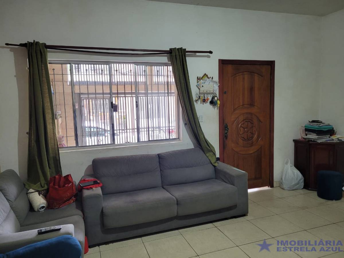 Conjunto no bairro Parada de Taipas 