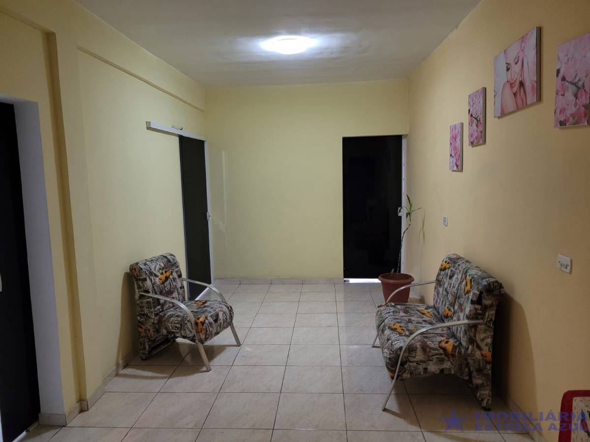 Conjunto no bairro Parada de Taipas 