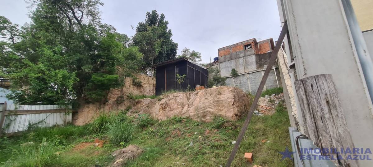 Terreno no bairro Jardim Montreal