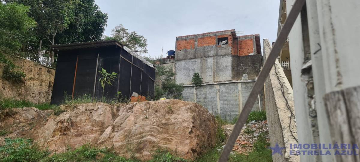 Terreno no bairro Jardim Montreal