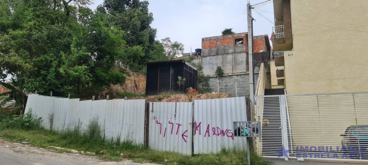 Terreno no bairro Jardim Montreal