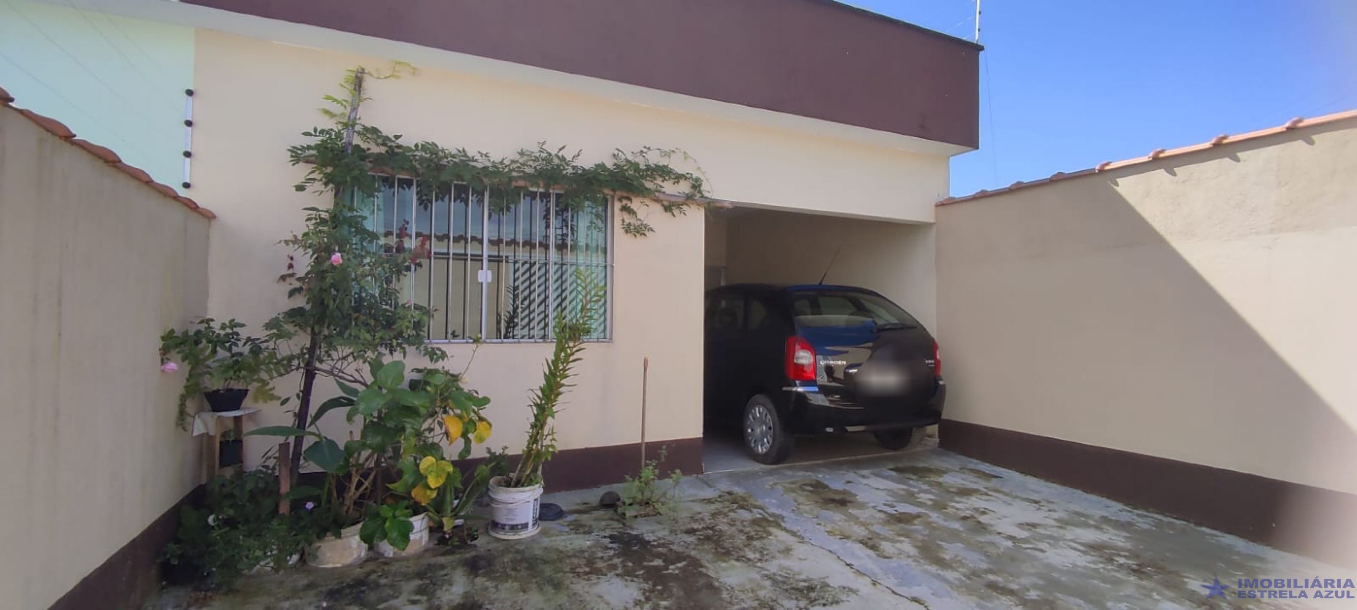 Casa para venda no bairro Jardim Somar em Peruíbe