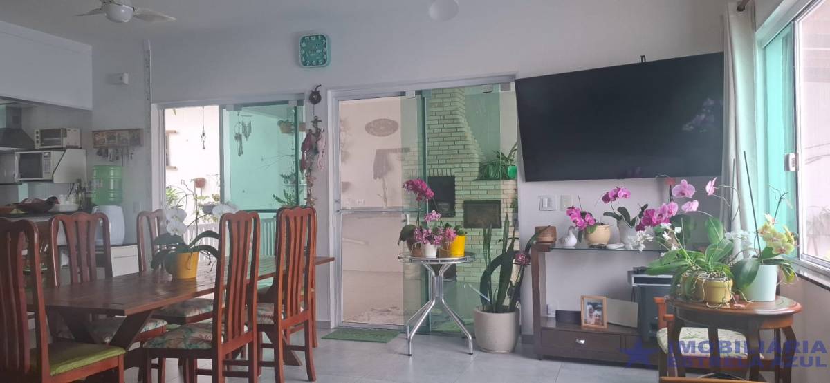 Conjunto no bairro Jardim Márcia 1