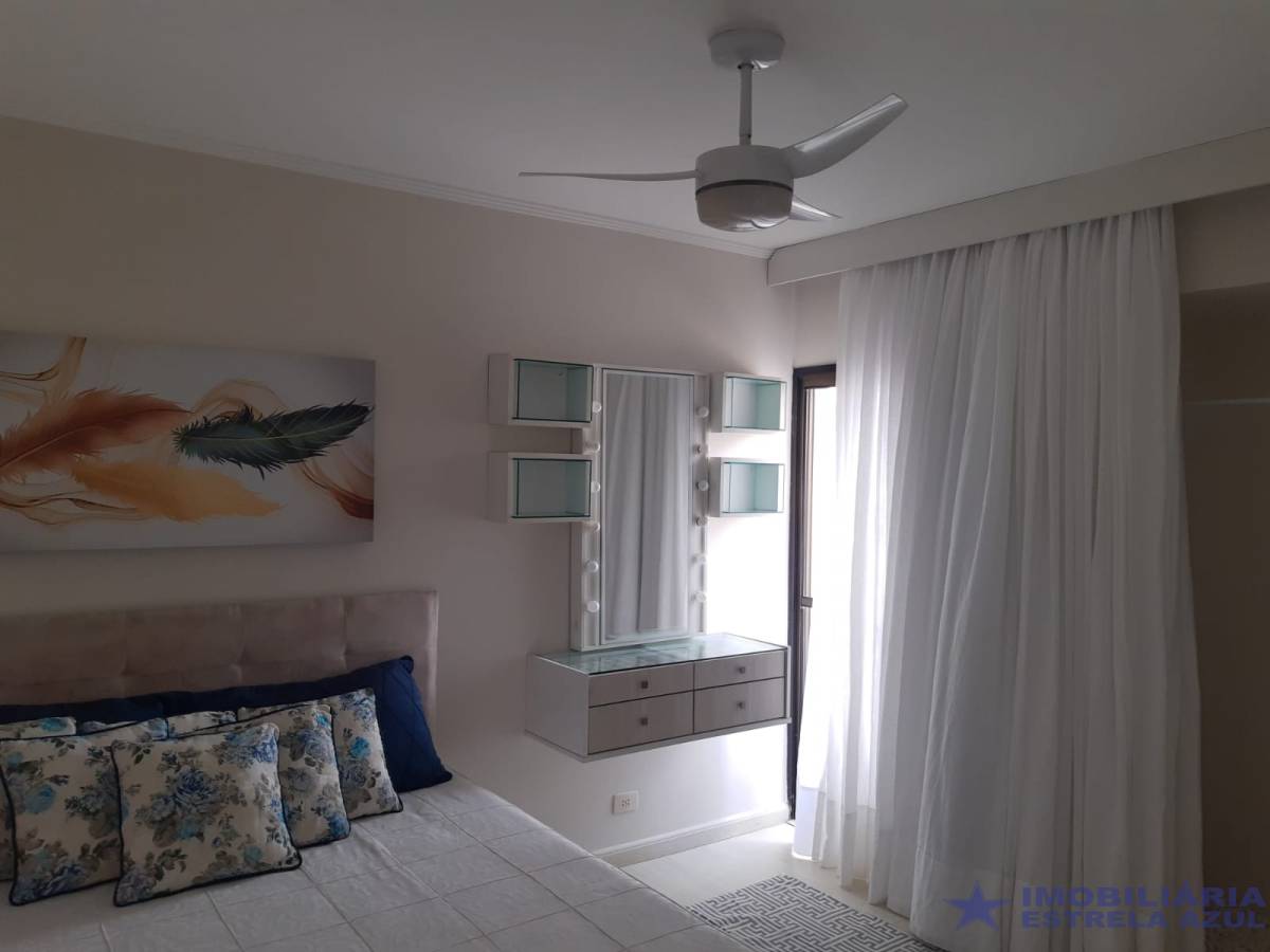 Apartamento no bairro Arpoador