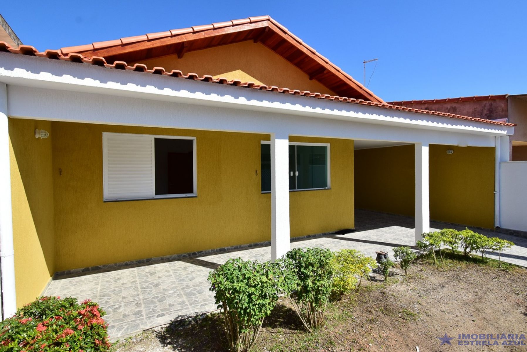 Casa para venda no bairro Balneário Casa Blanca  em Peruíbe