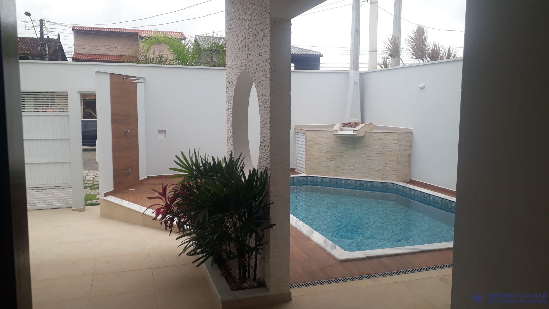 Casa para venda no bairro Balneário Oásis em Peruíbe