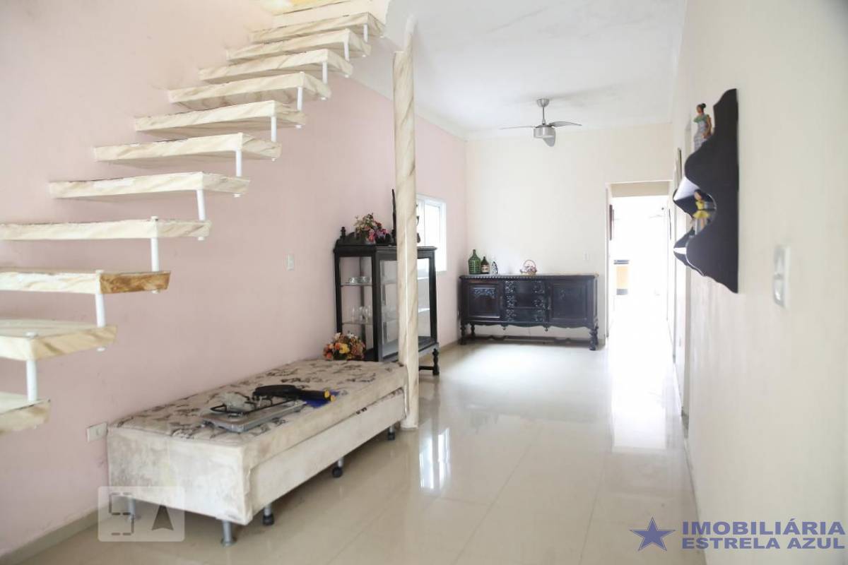 Conjunto no bairro Balneário Maracanã