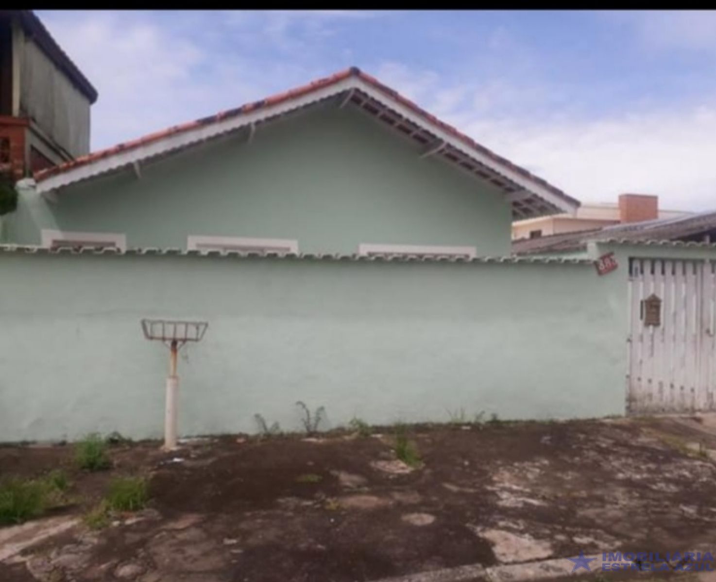 Casa para venda no bairro Jardim Ivoty em Itanhaém